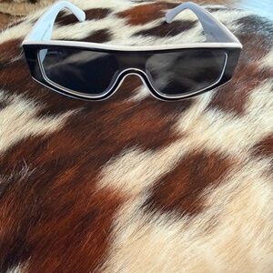 New modern Black designer CC Sunglasses